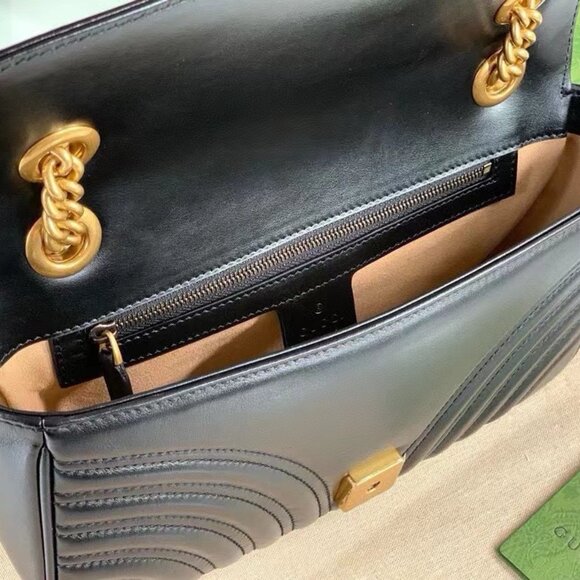 Authentic Women's GUCCI GG Marmont Gmall Matelasse Bag - Picture 4 of 8